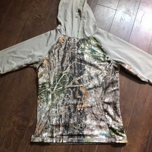 Cabela’s OutfitHer Camo Lightweight Hoodie